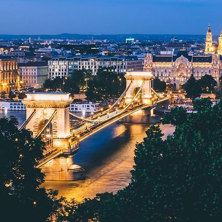 Central Point Budapest Exterior foto
